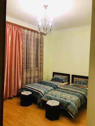 Отель Arm Hotel Ереван Бюджетный двухместный номер с 1 кроватью или 2 отдельными кроватями-5